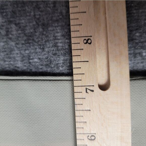 Banana Republic Cream Chinos with Flat Front Design - Picture 15 of 15